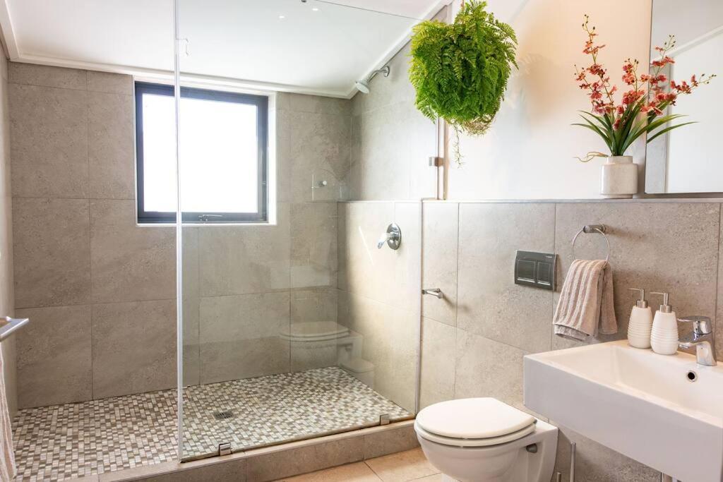 Hermanus Waterfront, Sea View Apartment With Balcony מראה חיצוני תמונה