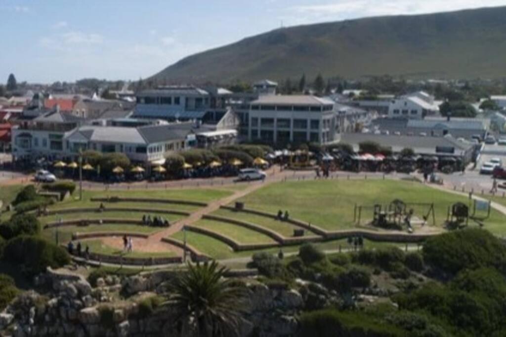 Hermanus Waterfront, Sea View Apartment With Balcony מראה חיצוני תמונה